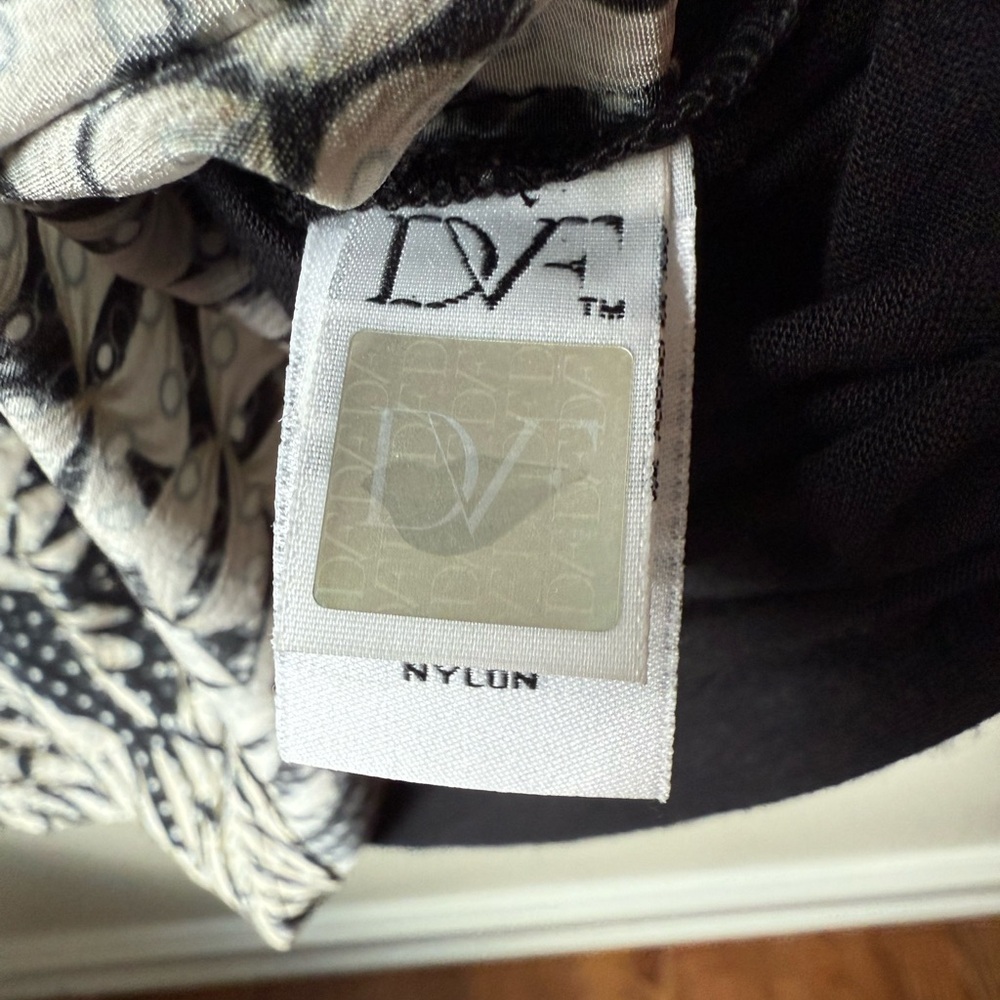 DIANE VON FURSTENBERG Angela Panther Tee Shirt Top Revolve Silk Semi Sheer 6‎ - Picture 6 of 8